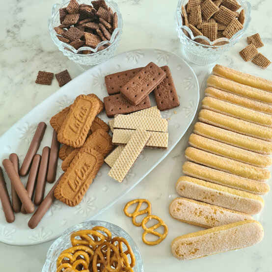 idea%5Fchristmas%2Dcabin%2Dlog%2Dcake%5Fstep%2D14.jpg?sw=554&q=85