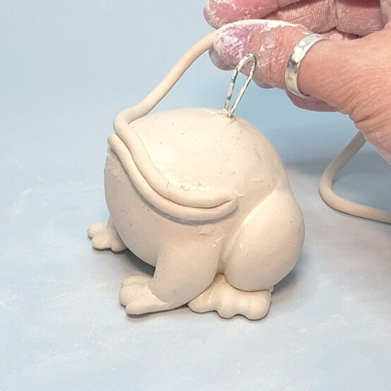 idea%5Fnovelty%2Dchristmas%2Ddecorations%2Dfrog%5Fstep%2D16.jpg?sw=554&q=85