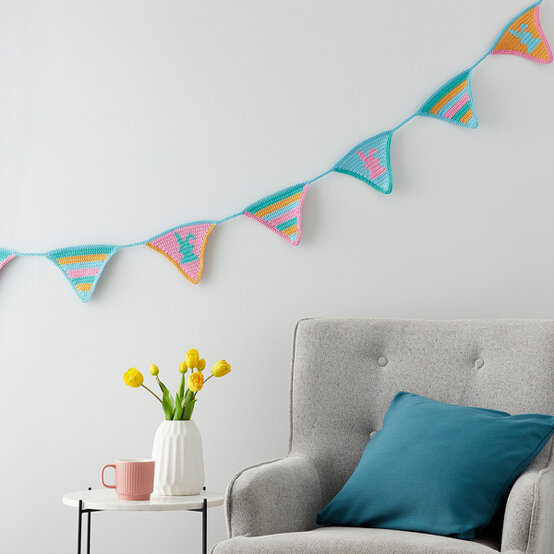 idea%5Fcrochet%2Dprojects%2Dfor%2Dbeginners%5Fbunting.jpg?sw=554&q=85