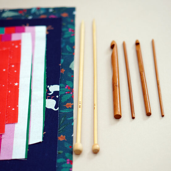 how-to-sew-a-craft-organiser_step3_2.jpg?sw=554&q=85