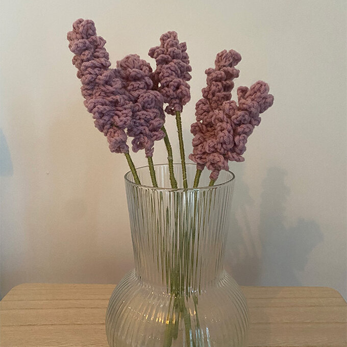artisan-lauren-hutchins-lavender-bouquet.jpg?sw=680&q=85