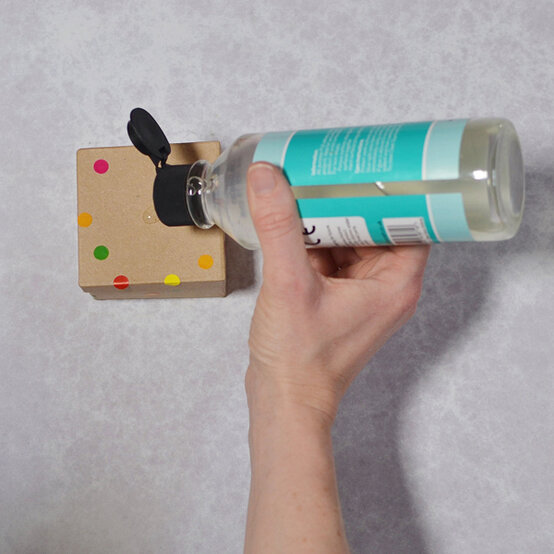 aquabeads_giftbox_step1_2.jpg?sw=554&q=85