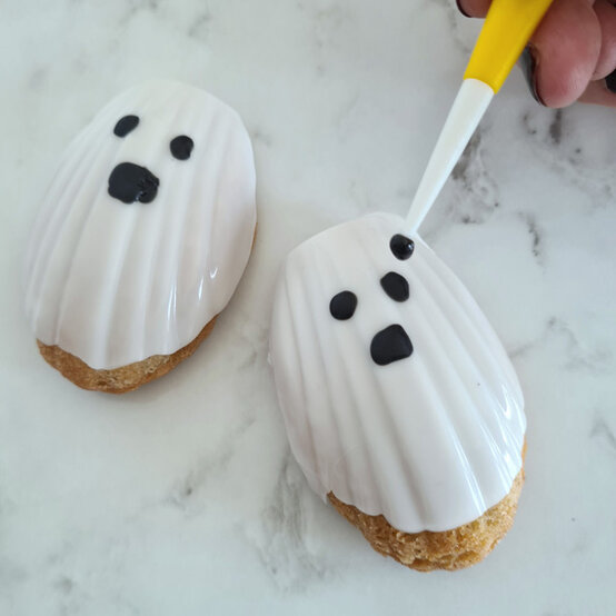 idea%5Fhalloween%2Dmadeleine%2Dmonsters%5Fstep1%2D07.jpg?sw=554&q=85