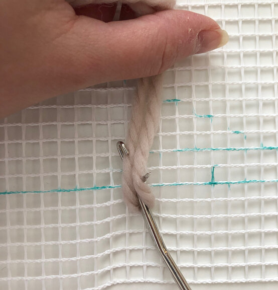 Idea_How-to-make-a-latch-hook-tree_Step-3c.JPG?sw=554&q=85