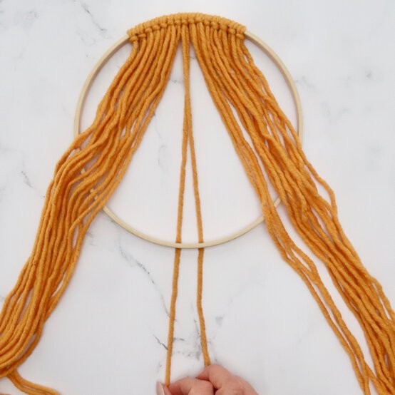 3_Ways_to_Use_Scrap_yarn_Macrame%20hoop%203.jpeg?sw=554&q=85