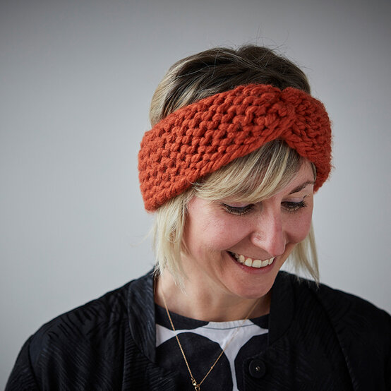 idea%5Fknitting%2Dprojects%2Dfor%2Dbeginners%5Fwarmers.jpg?sw=554&q=85