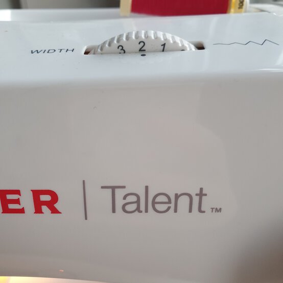 keyring_sewing_machine_5.jpg?sw=554&q=85