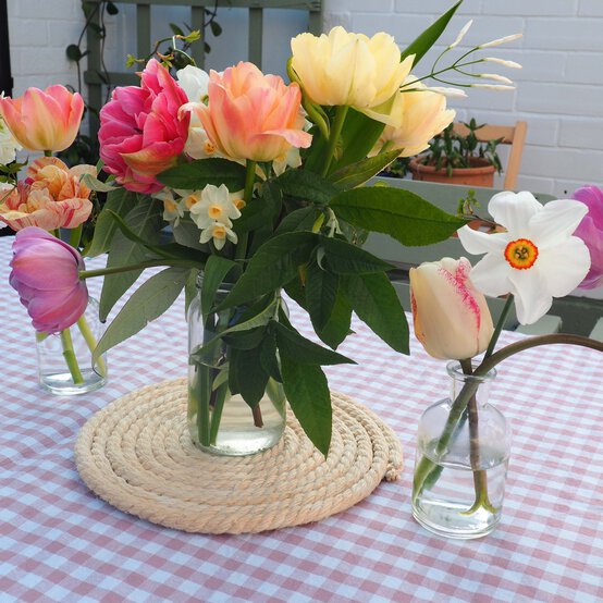 posy-jar-final3.jpg?sw=554&q=85