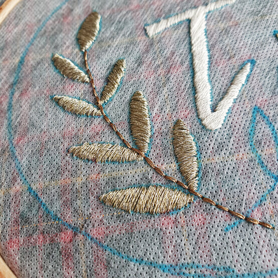 personalised-embroidered-decorations_step21.jpg?sw=554&q=85