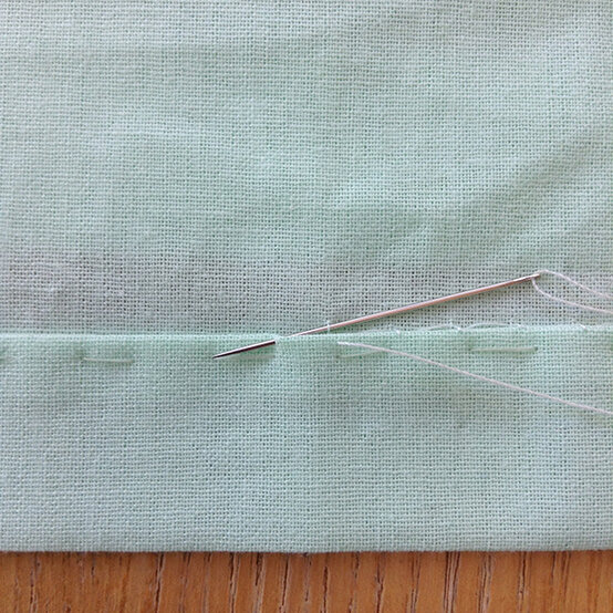 simplicity-pattern-cat-dress-bag-step11.jpg?sw=554&q=85