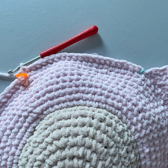 How%2Dto%2DCrochet%2Da%5FFlower%2DCushion%20%2D%20Petals%20%2D%20Rnd%209.3.jpeg?sw=554&q=85