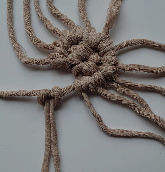 macrame-placemats_step6.jpg?sw=554&q=85