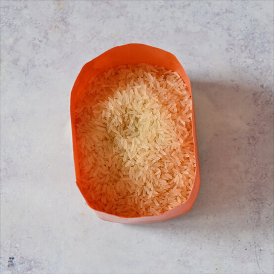 milk-bottle-lanterns-step-4_3.jpg?sw=554&q=85