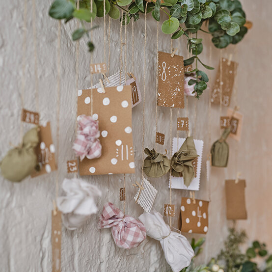 sustainable-advent-calendar-step10a.jpg?sw=554&q=85