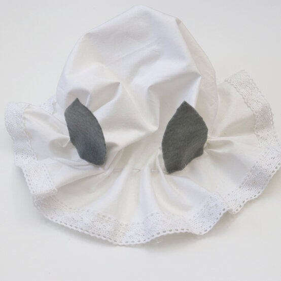 how_to_make_a_wolf_costume_step8-square.jpg?sw=554&q=85