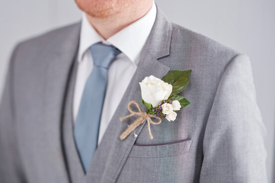 buttonhole-final.jpg?sw=554&q=85