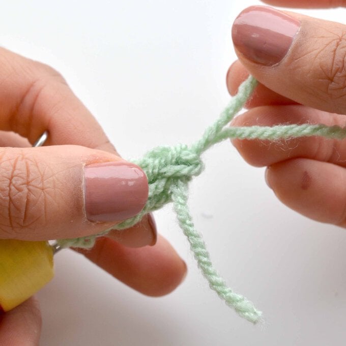 How-to-Make-a-Knitted-Eid-Mubarak-Sign_step13a.jpg?sw=680&q=85