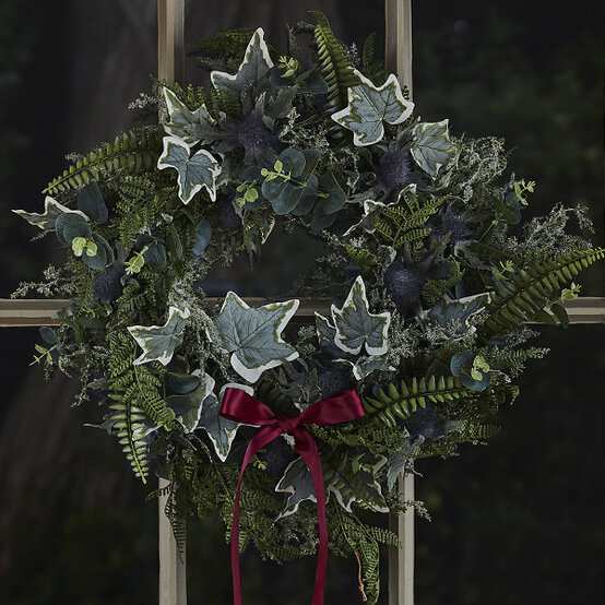 artificial-modern-wreath-square.jpg?sw=554&q=85