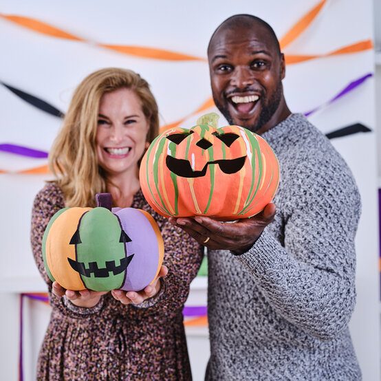 idea_halloween-party-ideas_mache.jpg?sw=554&q=85