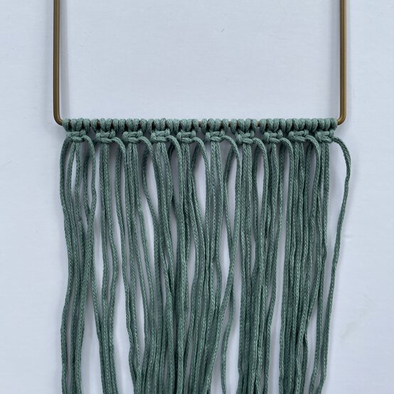 Idea_How-to-Make-a-Trio-of-Macrame-Wreaths_STEP%202-Square.jpg?sw=554&q=85