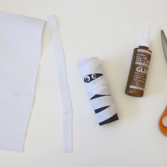 halloween-cardboard-tubes-3-square.jpg?sw=554&q=85