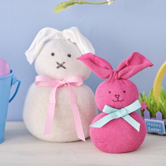 How to Make a No-Sew Sock Bunny