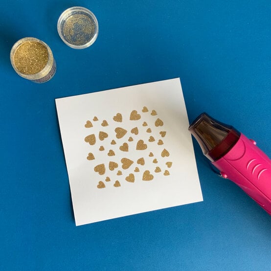 idea_anniversary-love-you-card-a_step4.jpg?sw=554&q=85