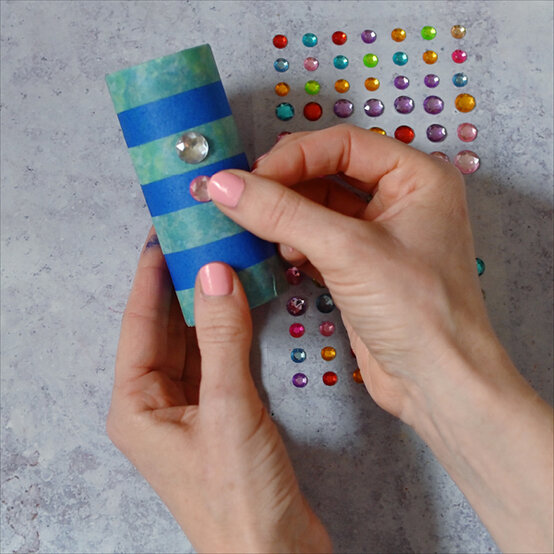 menorah_step2_2.jpg?sw=554&q=85