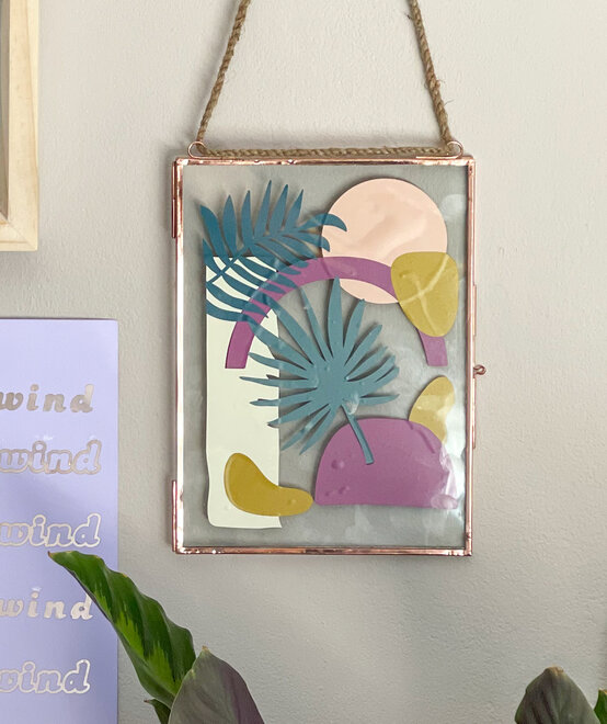 cricut_how_to_make_an_adhesive_vinyl_frame_hero.jpg?sw=554&q=85