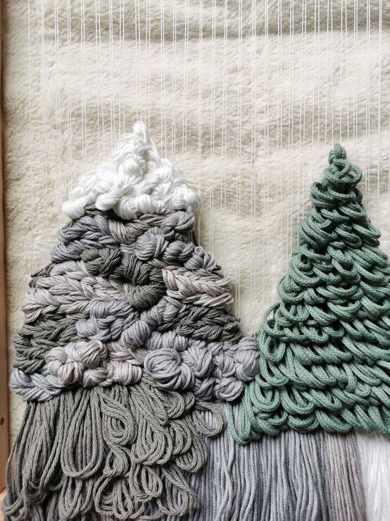 christmassceneweaving_step-17.jpg?sw=554&q=85