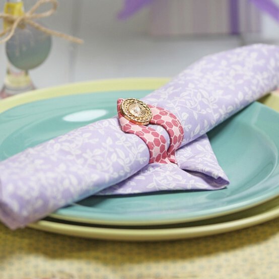 25-things-to-sew-fabric-napkin.jpg?sw=554&q=85