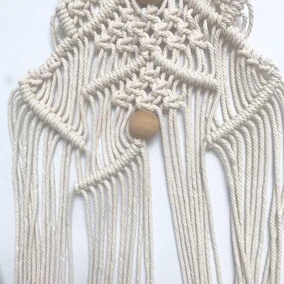 idea_macrame-large-christmas-tree_step28.jpg?sw=554&q=85