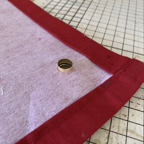 cricut-how-to-make-a-fabric-banner_step12b.jpg?sw=554&q=85