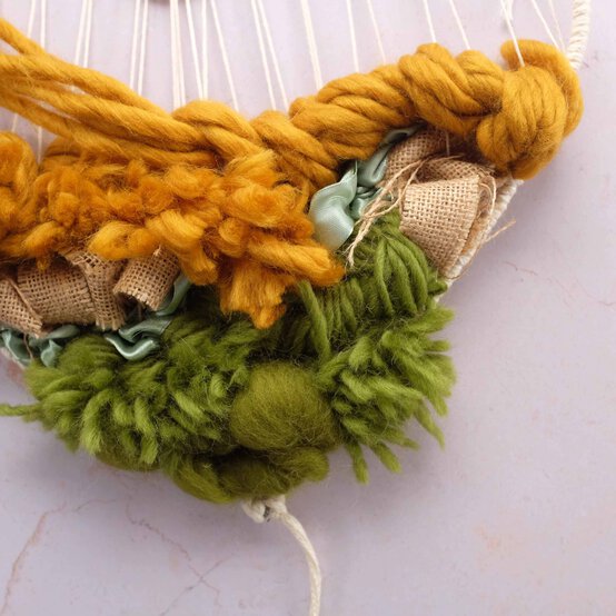 Idea_how-to-make-a-woven-heart-wreath_step14.jpg?sw=554&q=85