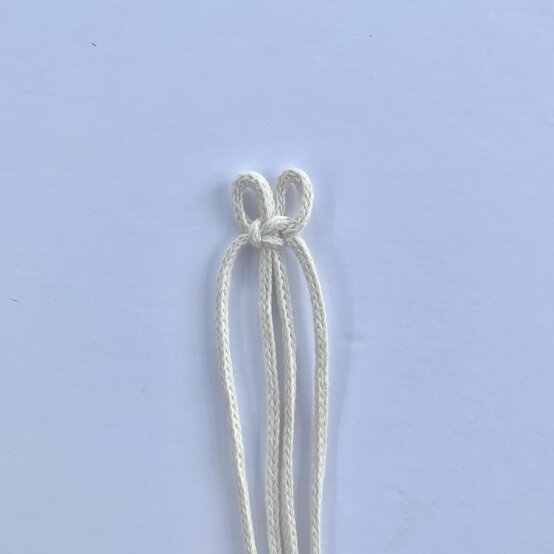 Idea_How-to-Make-a-Trio-of-Macrame-Wreaths_Butterfly_step-2.jpg?sw=554&q=85