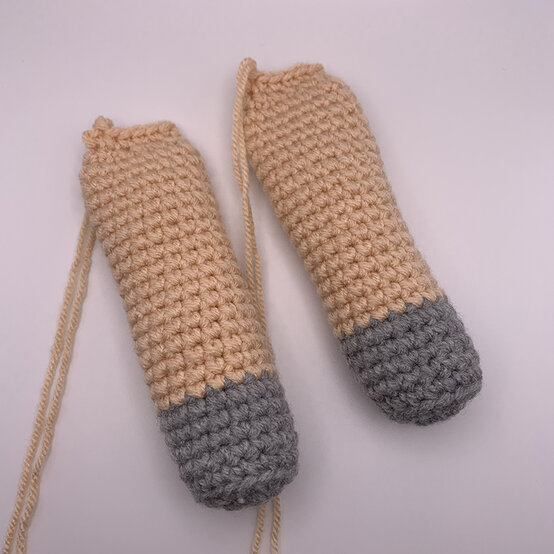 How%2Dto%2DCrochet%2Dan%2DAmigurumi%2DSheep%5FBackLegs%5F4.jpeg?sw=554&q=85