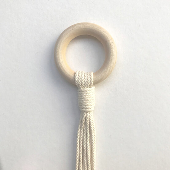 idea_macrame-large-christmas-tree_step3.jpg?sw=554&q=85