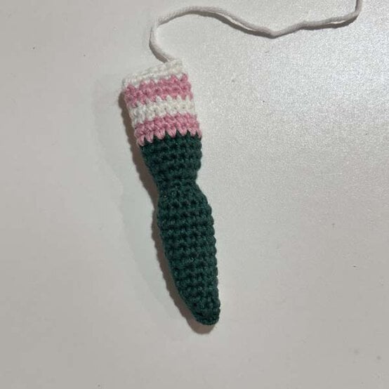 ideas%5Fhow%2Dto%2Dcrochet%2Dan%2Damigurumi%2Dfrog%5Farms%2D5.jpg?sw=554&q=85