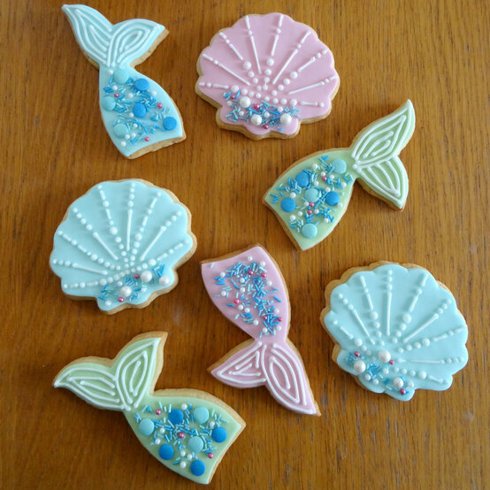 mermaid-biscuits_step4_2_edit.jpg?sw=554&q=85