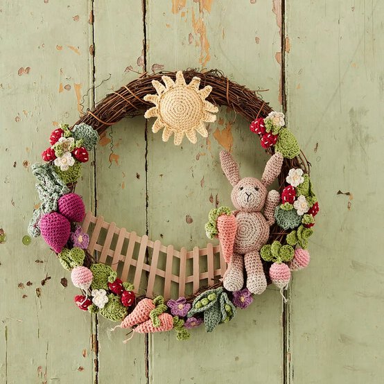 artisan-natalie-beard-spring-wreath2.jpg?sw=554&q=85