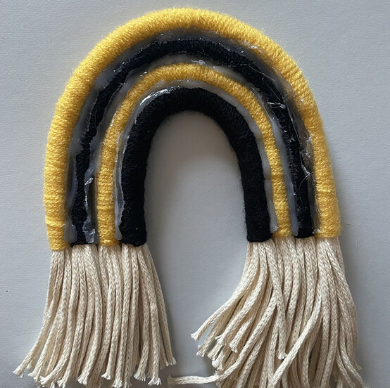 Macrame%20Bumble%20Bee.%20Step%203.jpeg?sw=554&q=85