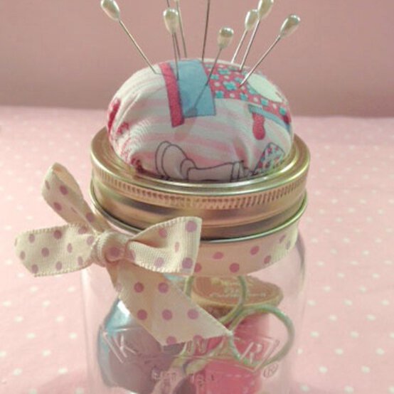 25-things-to-sew-pincushion-jar.jpg?sw=554&q=85