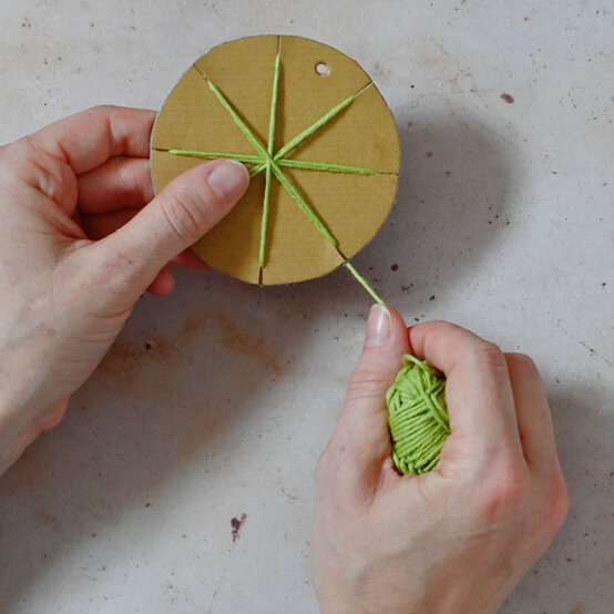 Idea_sustainable-tree-decorations-to-make_step3g.jpg?sw=554&q=85