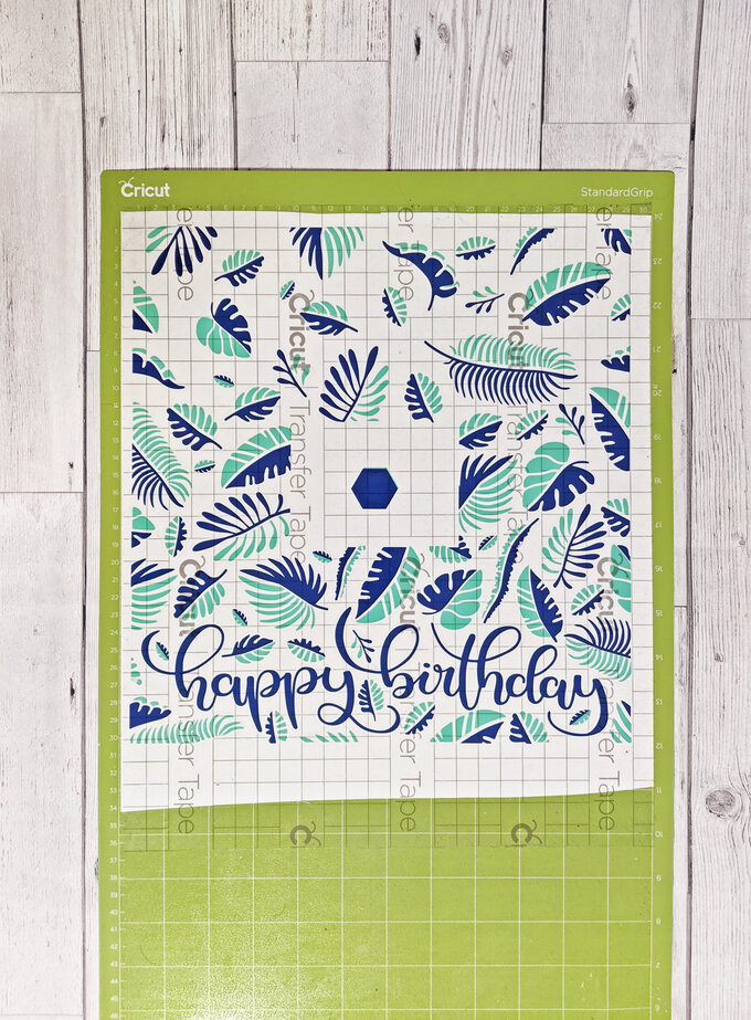 Cricut How to Personalise a Scrapbook with Adhesive Vinyl Hobbycraft