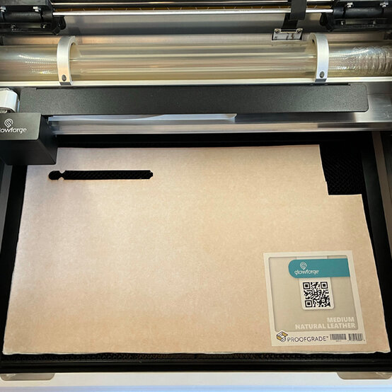 idea_glowforge-how-to-make-personalised-keyrings-alphabet_step1.jpg?sw=554&q=85