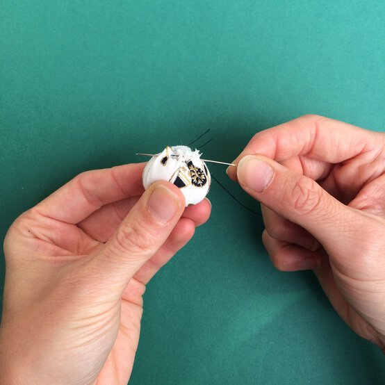 fabric-scrap-garland_step8_1.jpg?sw=554&q=85