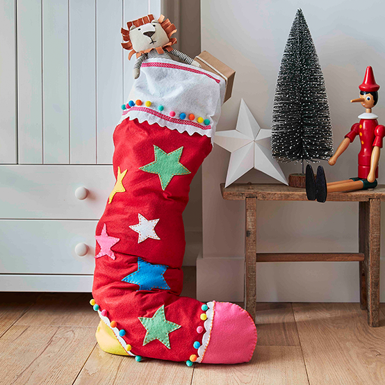 idea%5Fdiy%2Dchristmas%2Dstocking%5Fstep.png?sw=554&q=85