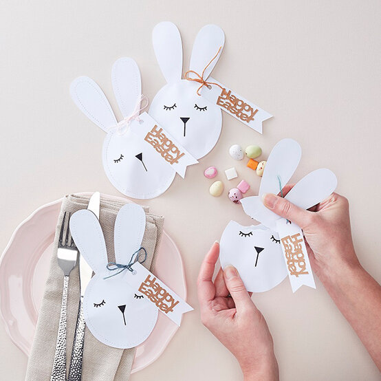cricut-bunny-favour-pouches.jpg?sw=554&q=85