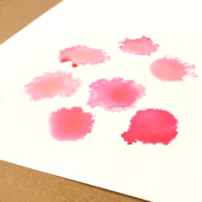 Idea_how-to-use-alcohol-inks_step1.jpg?sw=680&q=85