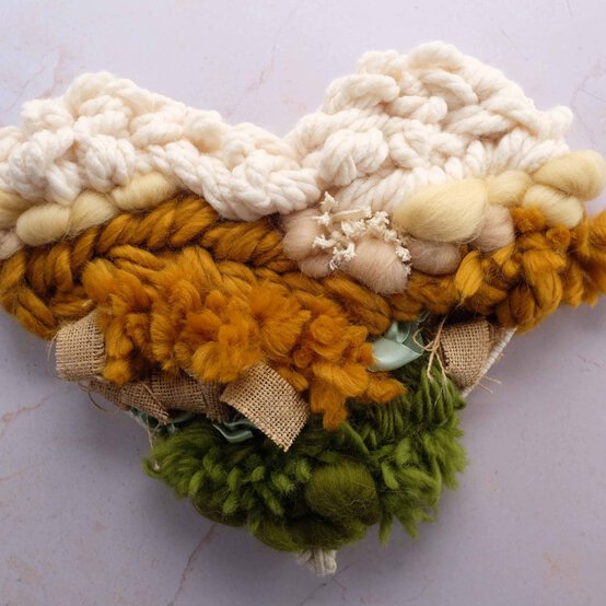 Idea_how-to-make-a-woven-heart-wreath_step21.jpg?sw=554&q=85